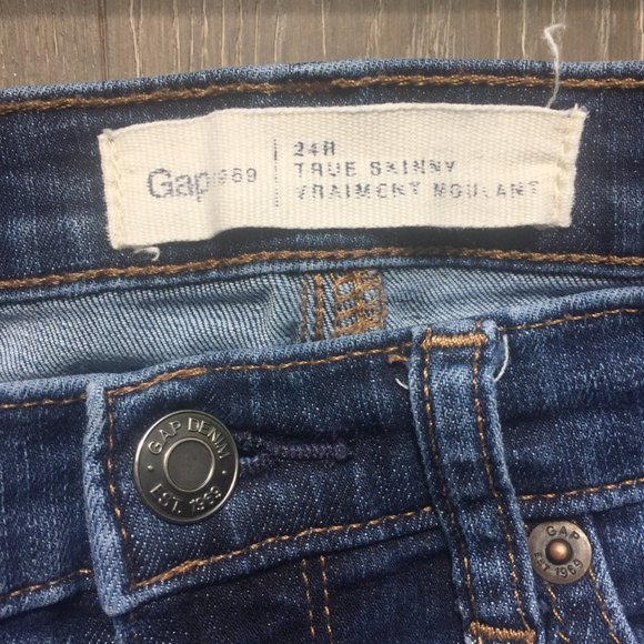 GAP mid-rise true skinny jeans - Picture 3 of 3